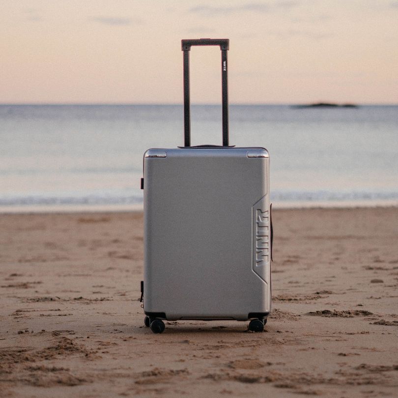 Dawn X Check-In Medium