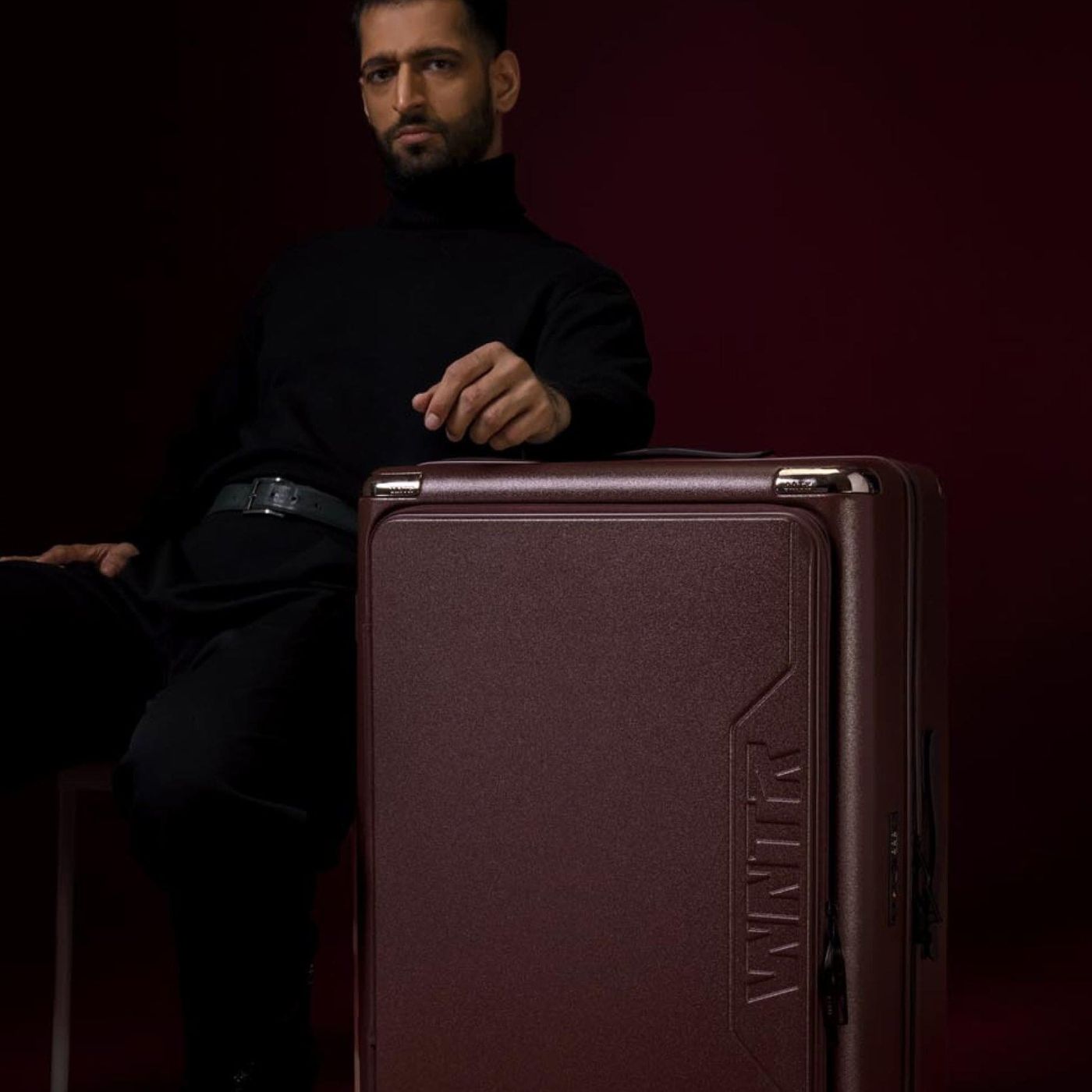 Strunk™ Check-In Medium