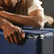 Medium size luggage bag with smooth zippers