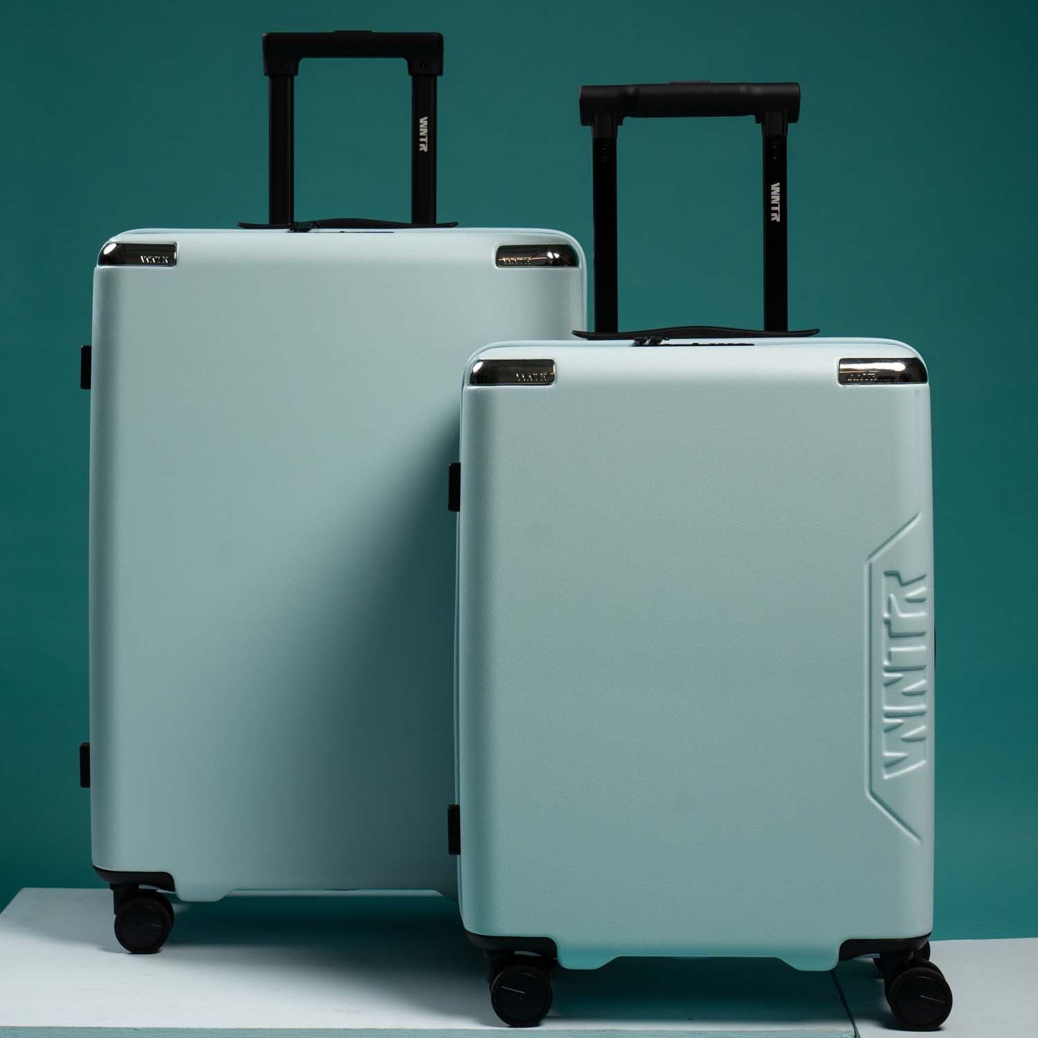 Medium size trolley bag in cm for optimal packing