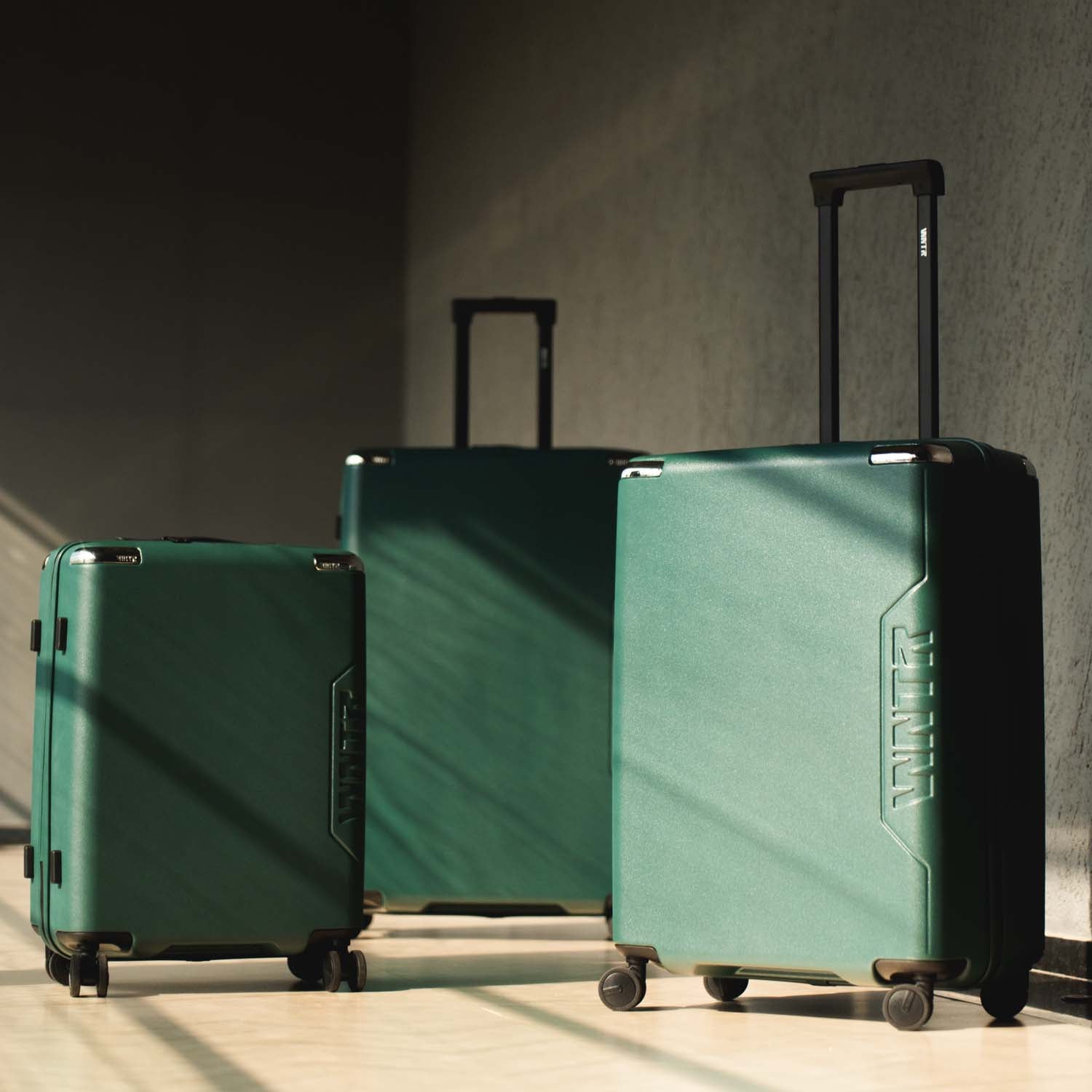 extra large travel suitcase

